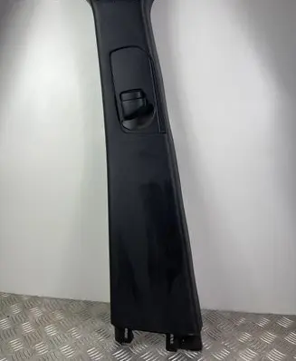 Jeep Grand Cherokee (B) pillar trim (top)