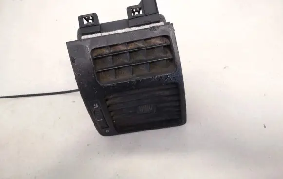 Volkswagen Touran I Dash center air vent grill 1t0819704a