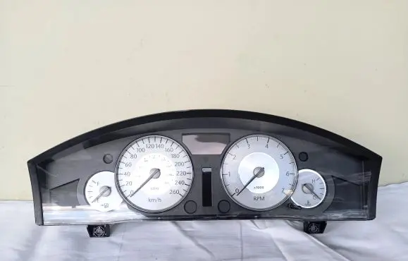 Chrysler 300 - 300C Speedometer (instrument cluster) P05172119AE A2C53283905