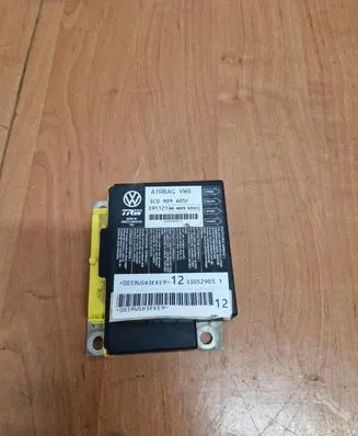 Volkswagen PASSAT B6 Airbag control unit/module 3C0909605F 391121 33052903