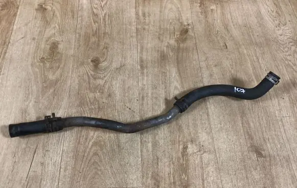 Engine coolant pipe/hose