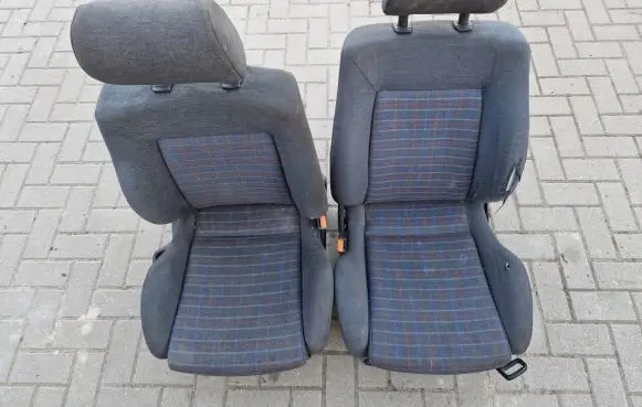 Volkswagen PASSAT B3 Front driver seat 357881