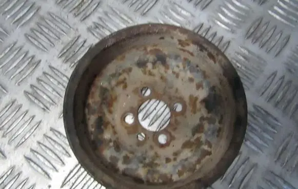 Volkswagen Golf III Crankshaft pulley