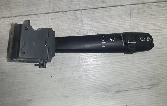 Volvo XC70 Wiper control stalk 8691545 069A80