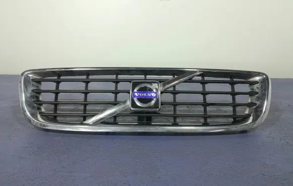 Volvo V50 Front grill 30744915
