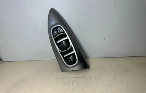 Nissan Juke I F15 Electric window control switch 254011KA5E 090EA01 809611KM3A