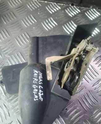 Mercedes-Benz C W202 Rear door lock 2027300535