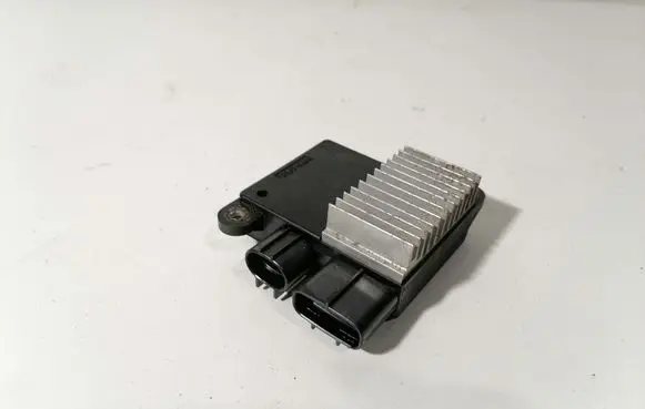 Lexus RX 450H Coolant fan relay 8925726020
