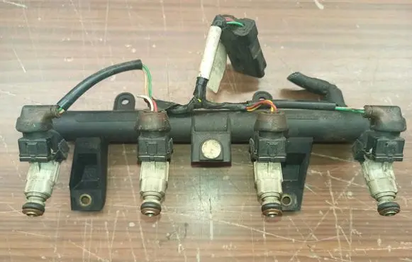 Peugeot 206 Fuel injector 0280155795 9625194080