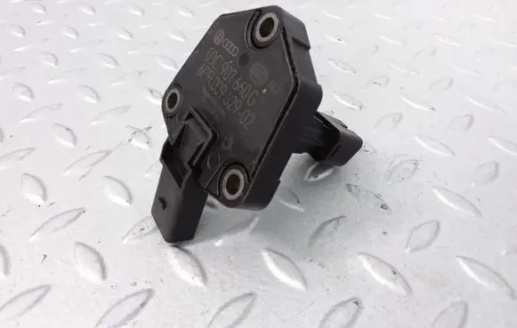 Skoda Superb B6 (3T) Oil level sensor 03C907660G 6PR009629