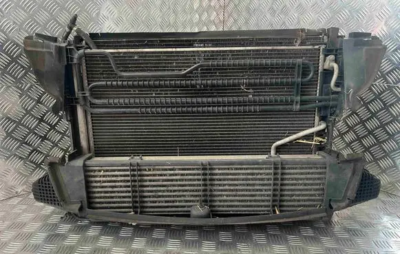 Mercedes-Benz C AMG W204 Radiator set A2045000393