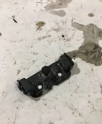 BMW 5 E60 E61 Loading door lock loop/hook striker 8203771