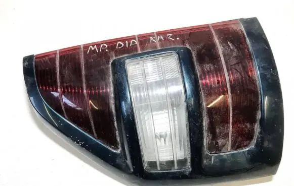 Mitsubishi Pajero Rear/tail lights