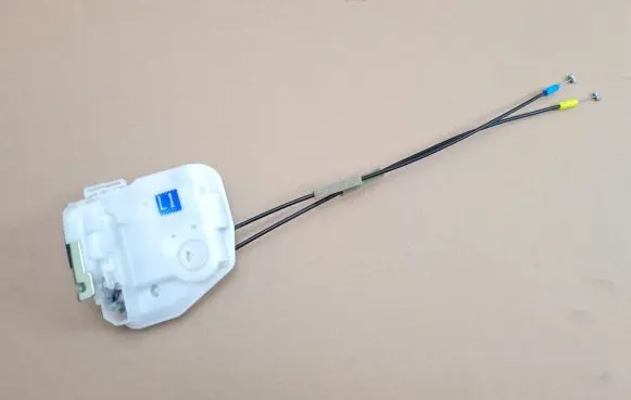 Mitsubishi Outlander Front door lock