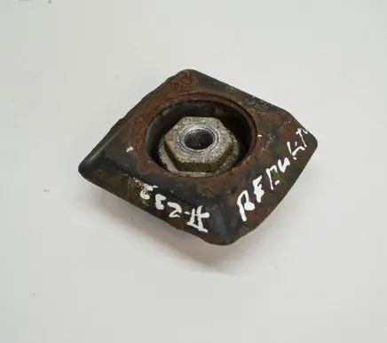 Mercedes-Benz C W204 Rear differential mounting bracket A2043500372