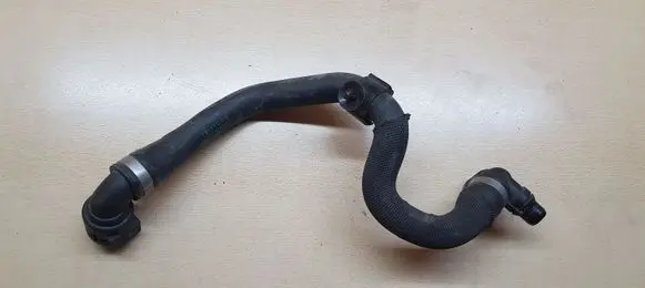 BMW 4 F32 F33 Engine coolant pipe/hose 8654821