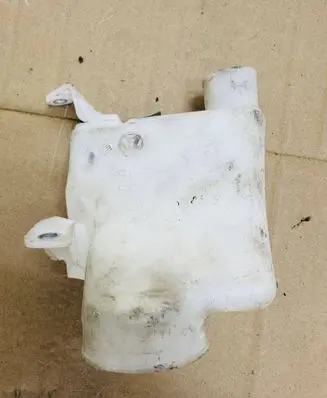 Volkswagen PASSAT B8 Windshield washer fluid reservoir/tank 3G0955463