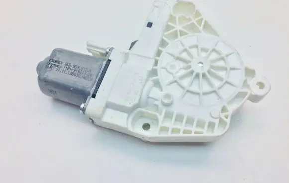 Audi A1 Rear door window regulator motor 8K0959812A