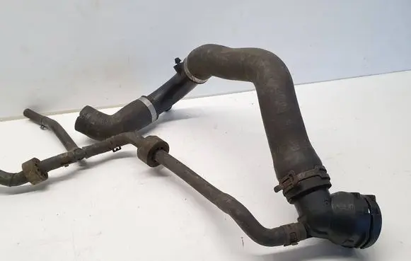Volkswagen PASSAT B7 Engine coolant pipe/hose 3C0122291D
