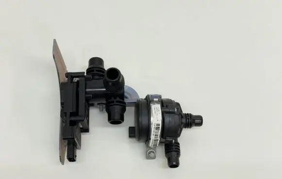 Mercedes-Benz C W205 Electric auxiliary coolant/water pump A0005003600 A2055015701 A0005061300