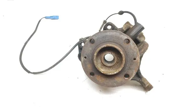 Peugeot 2008 I Front wheel hub