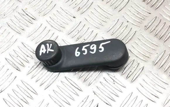 Renault Clio III Rear door window winding handle 7700811387