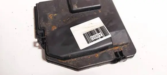 Honda Civic Fuse box cover 002541051124