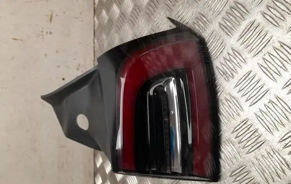Tesla Model 3 Rear/tail lights 1077398