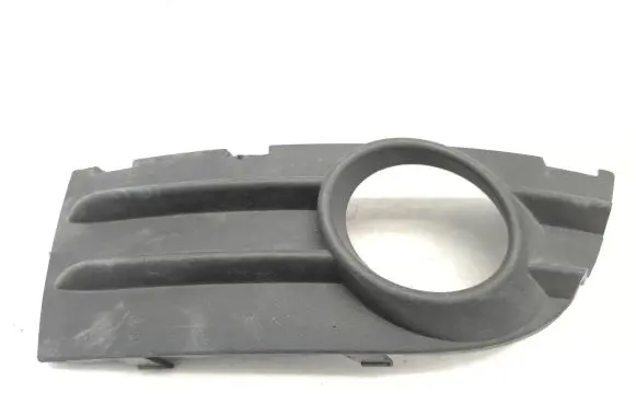 Volvo C30 Front fog light trim/grill 30657195 BP8BA