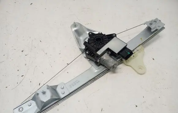 Renault Arkana Front door window regulator with motor 807215299R