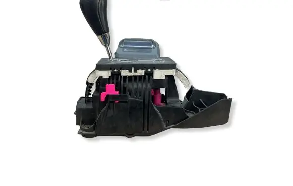 Chrysler 300C Gear shifter/selector 04779394AF