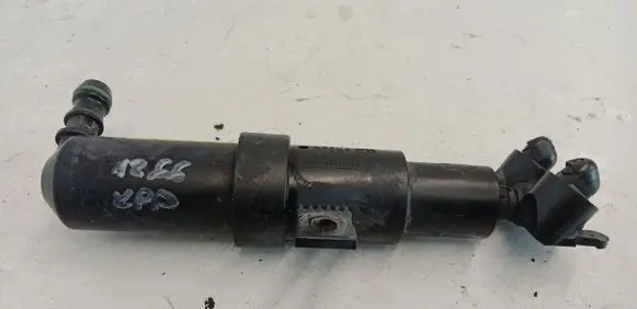 Volkswagen PASSAT B6 Headlight washer spray nozzle 1307030327 3C0955103A