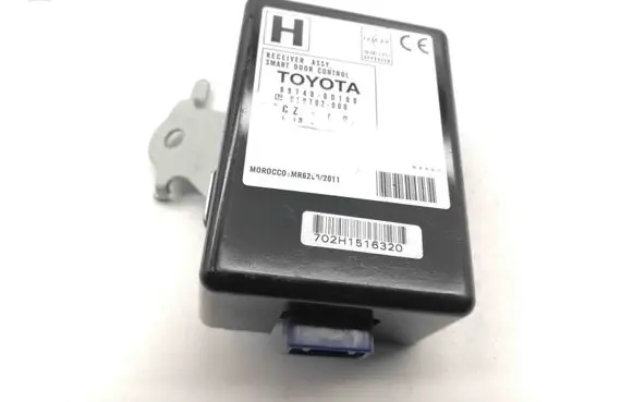 Toyota Yaris Other devices 897400D100