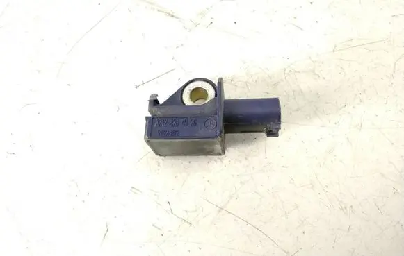 Mercedes-Benz E W212 Airbag deployment crash/impact sensor A2128204926 5WK43872
