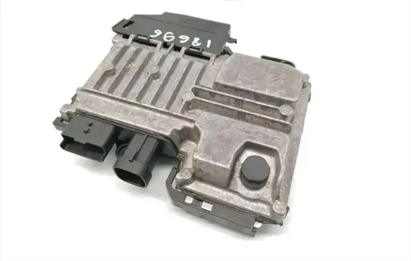Peugeot 2008 I Engine control unit/module 9819596180 28535616 9802455780