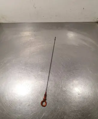 Volkswagen PASSAT B6 Oil level dip stick 