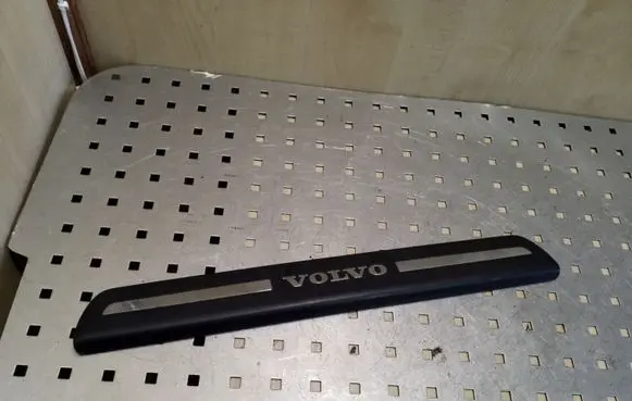 Volvo V50 Front sill trim cover 30744287 08622671
