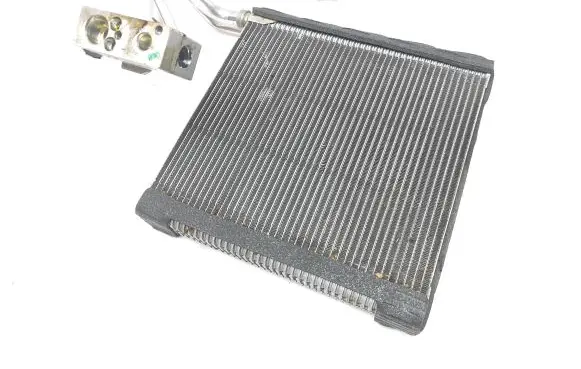 Nissan NV300 Air conditioning (A/C) radiator (interior) 52401090 HFC134A T1033442F