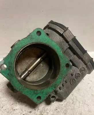 Audi A4 S4 B5 8D Throttle valve 06B133062M