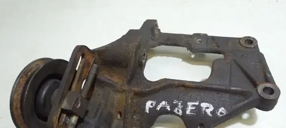 Mitsubishi Pajero Generator/alternator belt tensioner