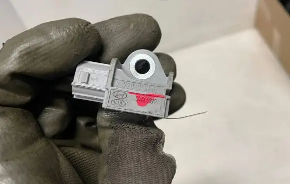 Hyundai i20 (PB PBT) Airbag deployment crash/impact sensor 959200X000