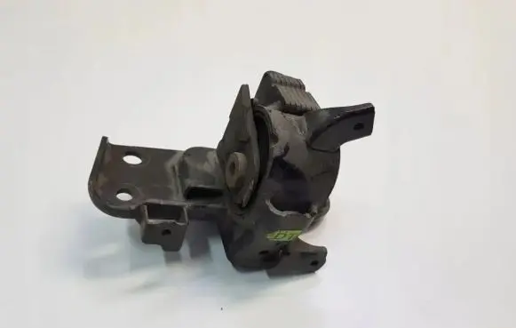 Toyota Avensis T270 Engine mount vacuum valve 