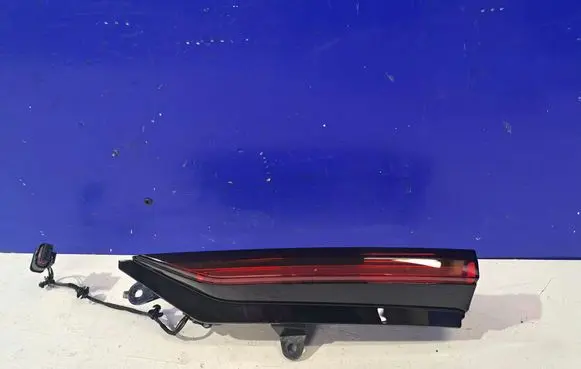 Polestar 2 Tailgate rear/tail lights 31698087