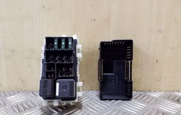 Volvo XC60 Fuse module 6G9T14K131AB 6G9T14C507AB