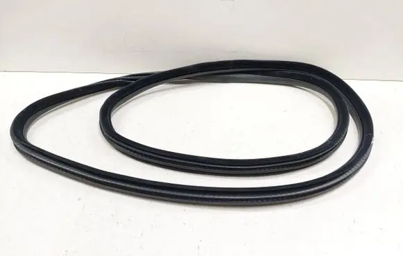 Peugeot 508 RXH Front door rubber seal 