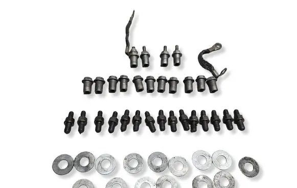 BMW 5 E39 Nuts/bolts 11121718856 11121738607 11127838077