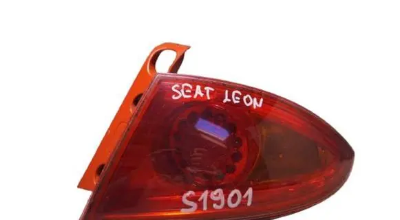 Seat Leon (1P) Rear/tail lights 1P0945112