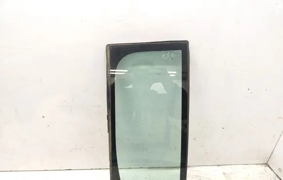 Renault Espace IV Rear vent window glass 43R000929 AS2 M34
