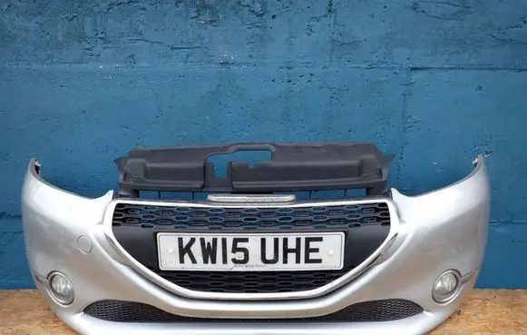 Peugeot 208 I Front bumper 9672794477