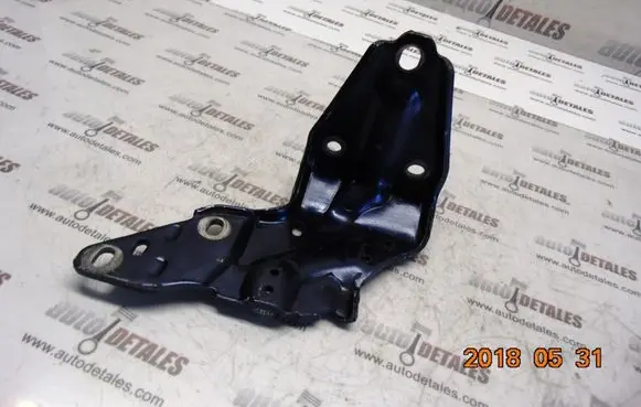 Toyota Previa (XR30, XR40) II Sliding door lower roller guide/hinge 